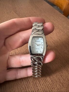 GOSSIP Silver Tone Chain-Link Women's Watch with White Dial